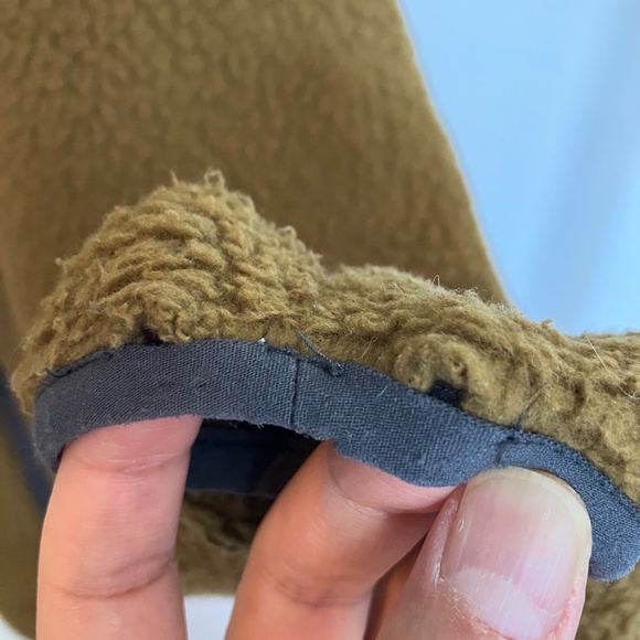 Patagonia Kids' Retro Pile Fleece Jacket XXL Works for Woman S - Picture 4 of 4